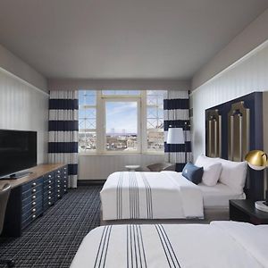Kamer met een Queen Size Bed